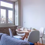 B Arts By Lovelystay Apartman