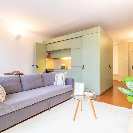 B Arts By Lovelystay Apartment